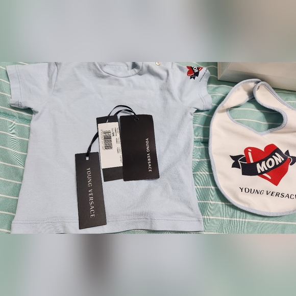 Authentic VERSACE YOUNG BABY SET 12M - Picture 5 of 8